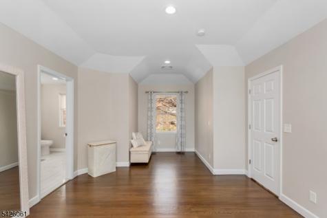 15 Malcolm Place Mahwah NJ 07430