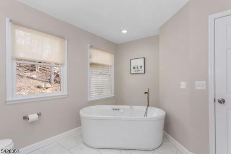 15 Malcolm Place Mahwah NJ 07430
