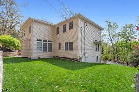 15 Malcolm Place Mahwah NJ 07430