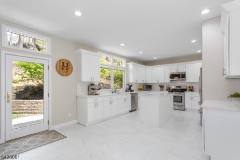 15 Malcolm Place Mahwah NJ 07430