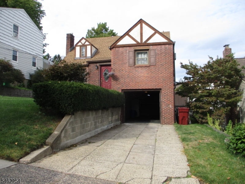 32 Newman Avenue Nutley NJ 07110