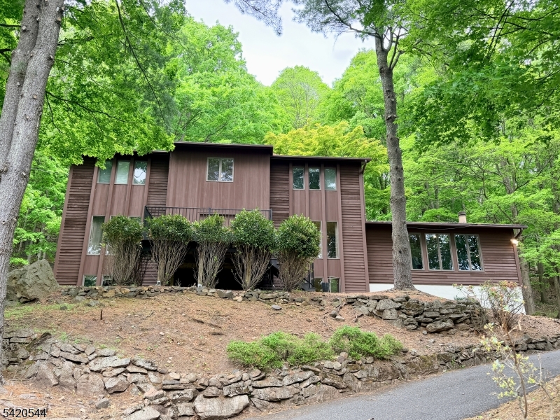 828 Star View Way Bridgewater NJ 08807
