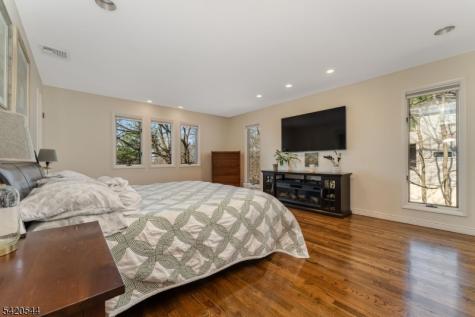 828 Star View Way Bridgewater NJ 08807
