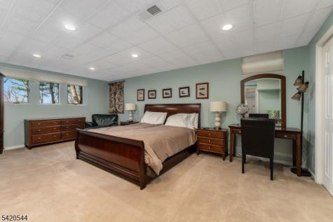 828 Star View Way Bridgewater NJ 08807