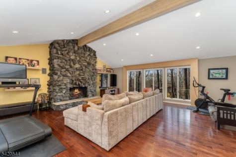 828 Star View Way Bridgewater NJ 08807