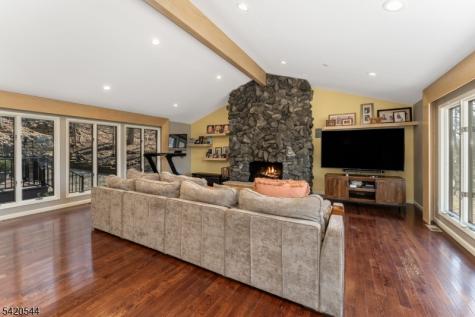 828 Star View Way Bridgewater NJ 08807