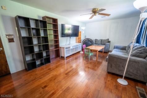 2663 Hawthorne Avenue Union NJ 07083