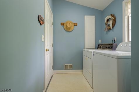 2446 Hill Road Scotch Plains NJ 07076