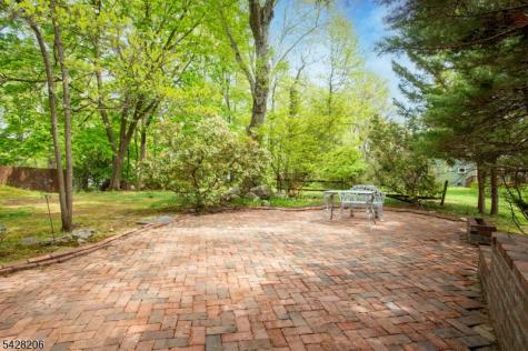 2446 Hill Road Scotch Plains NJ 07076