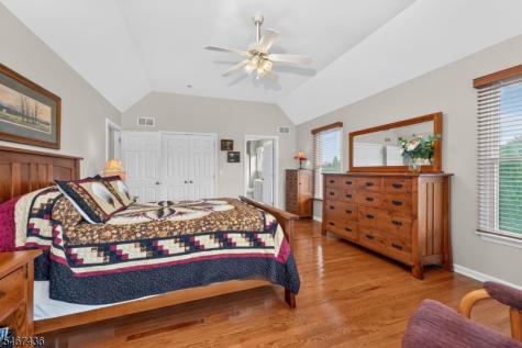 151 S 6th Street Lopatcong NJ 08865