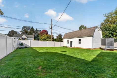 151 S 6th Street Lopatcong NJ 08865