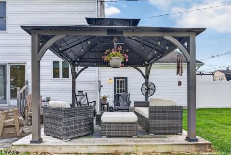 151 S 6th Street Lopatcong NJ 08865