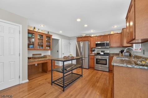 151 S 6th Street Lopatcong NJ 08865