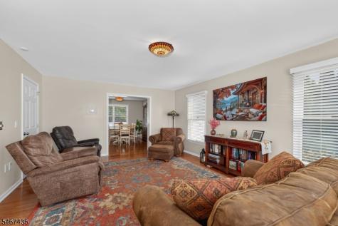 151 S 6th Street Lopatcong NJ 08865