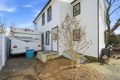 5 Storms Place Wanaque NJ 07420