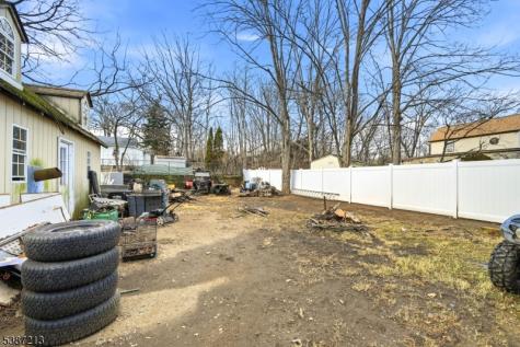 5 Storms Place Wanaque NJ 07420