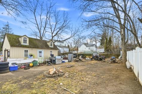 5 Storms Place Wanaque NJ 07420