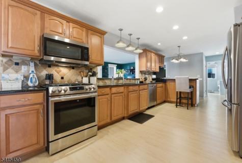 21 Monhegon Avenue Rockaway NJ 07866