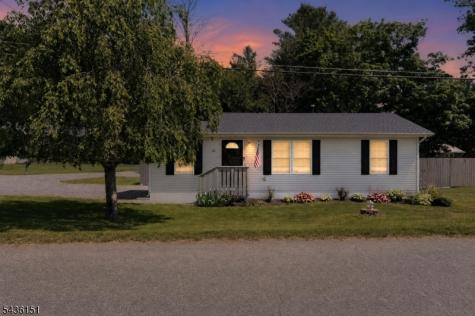 16 Clover Lane Vernon NJ 07418