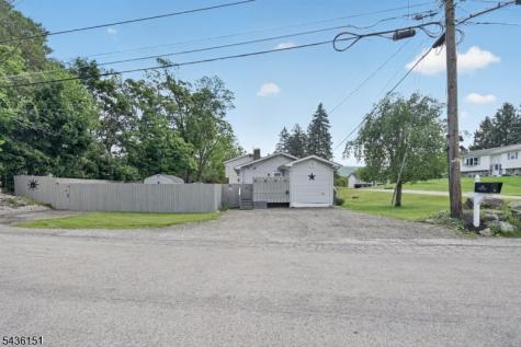 16 Clover Lane Vernon NJ 07418