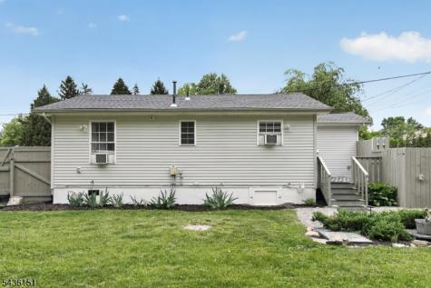 16 Clover Lane Vernon NJ 07418