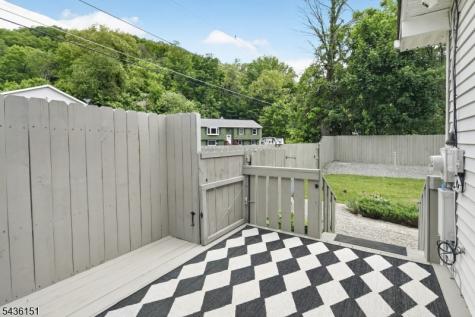 16 Clover Lane Vernon NJ 07418