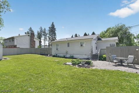 16 Clover Lane Vernon NJ 07418
