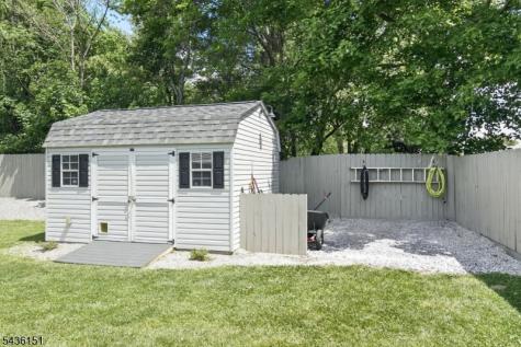 16 Clover Lane Vernon NJ 07418