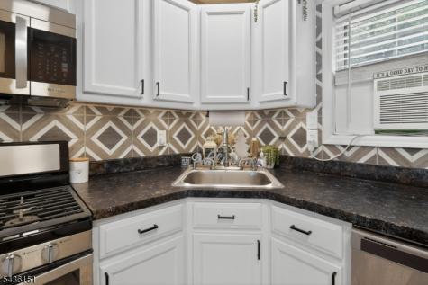 16 Clover Lane Vernon NJ 07418