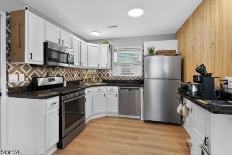 16 Clover Lane Vernon NJ 07418