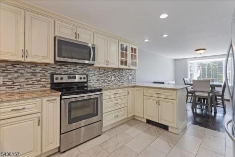121 Kanouse Street Boonton NJ 07005