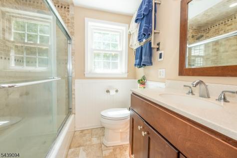33 Glenview Drive West Orange NJ 07052