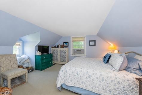 33 Glenview Drive West Orange NJ 07052