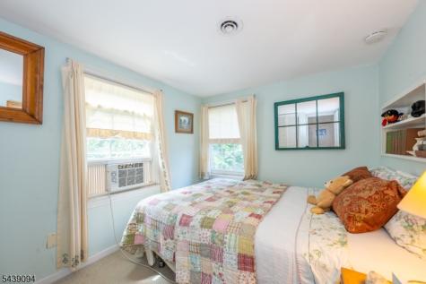 33 Glenview Drive West Orange NJ 07052