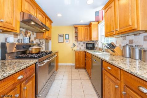 33 Glenview Drive West Orange NJ 07052