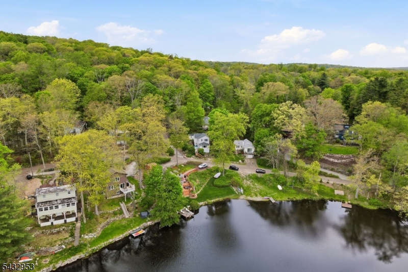 48 Goldfinch Lane West Milford NJ 07421