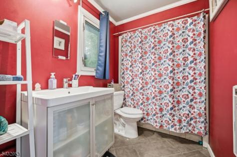 48 Goldfinch Lane West Milford NJ 07421