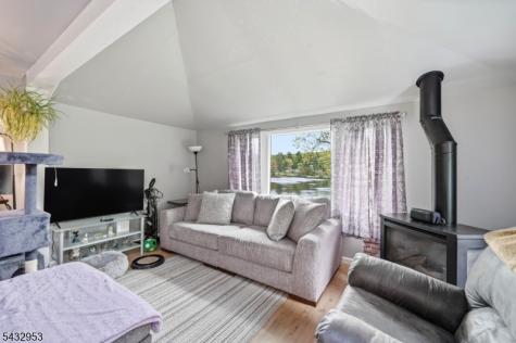 48 Goldfinch Lane West Milford NJ 07421