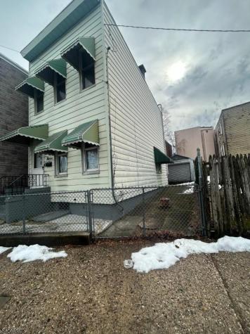 22 Woodland Avenue Jersey City NJ 07305