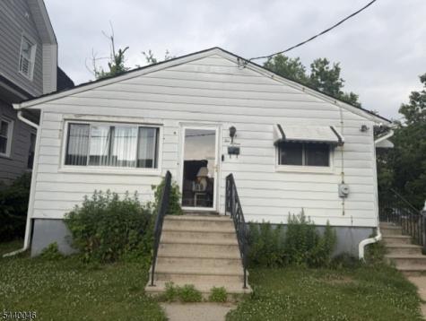 1015 Oak Street Roselle NJ 07203