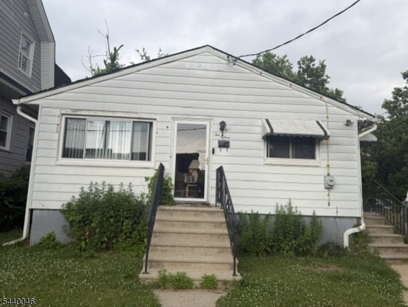 1015 Oak Street Roselle NJ 07203