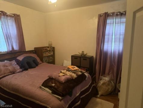 1015 Oak Street Roselle NJ 07203