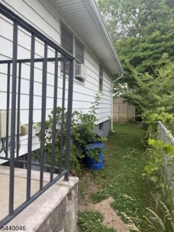 1015 Oak Street Roselle NJ 07203