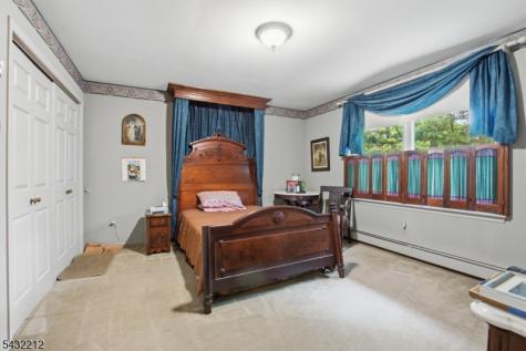 43 Maple Road West Milford NJ 07480