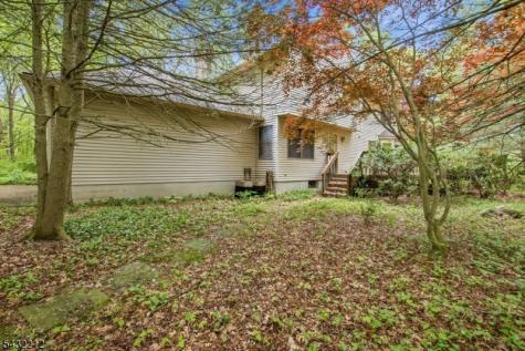 43 Maple Road West Milford NJ 07480