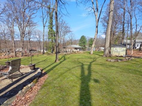 40 Pawnee Avenue Oakland NJ 07436