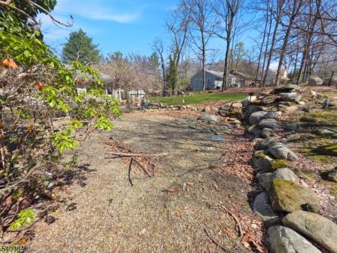 40 Pawnee Avenue Oakland NJ 07436