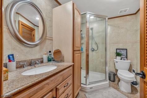 34 Sweetman Lane West Milford NJ 07480