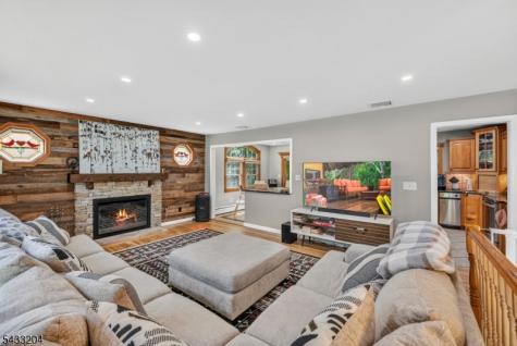 34 Sweetman Lane West Milford NJ 07480