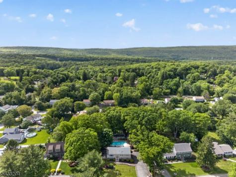 34 Sweetman Lane West Milford NJ 07480